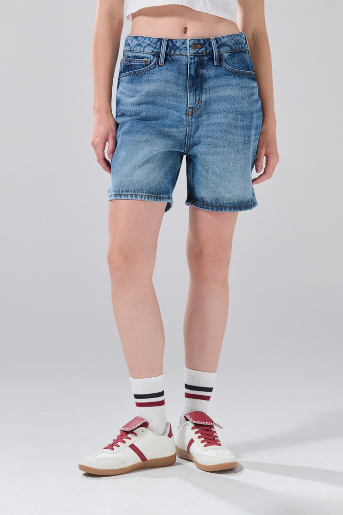 Short de jean súper tiro alto azul medio con bolsillos