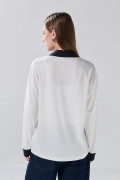 Camiseta manga larga oversize crema con diseño college