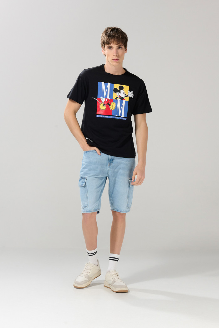 Camiseta cuello redondo negra con estampado de Mickey
