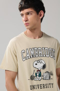 Camiseta kaki clara de Snoopy & Cambridge manga corta