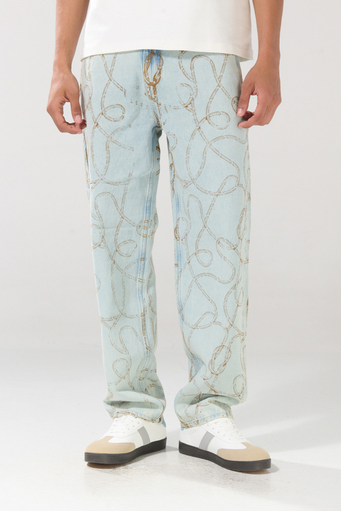 Jean loose azul claro con tiro medio y diseños