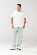 Jean loose azul claro con tiro medio y diseños