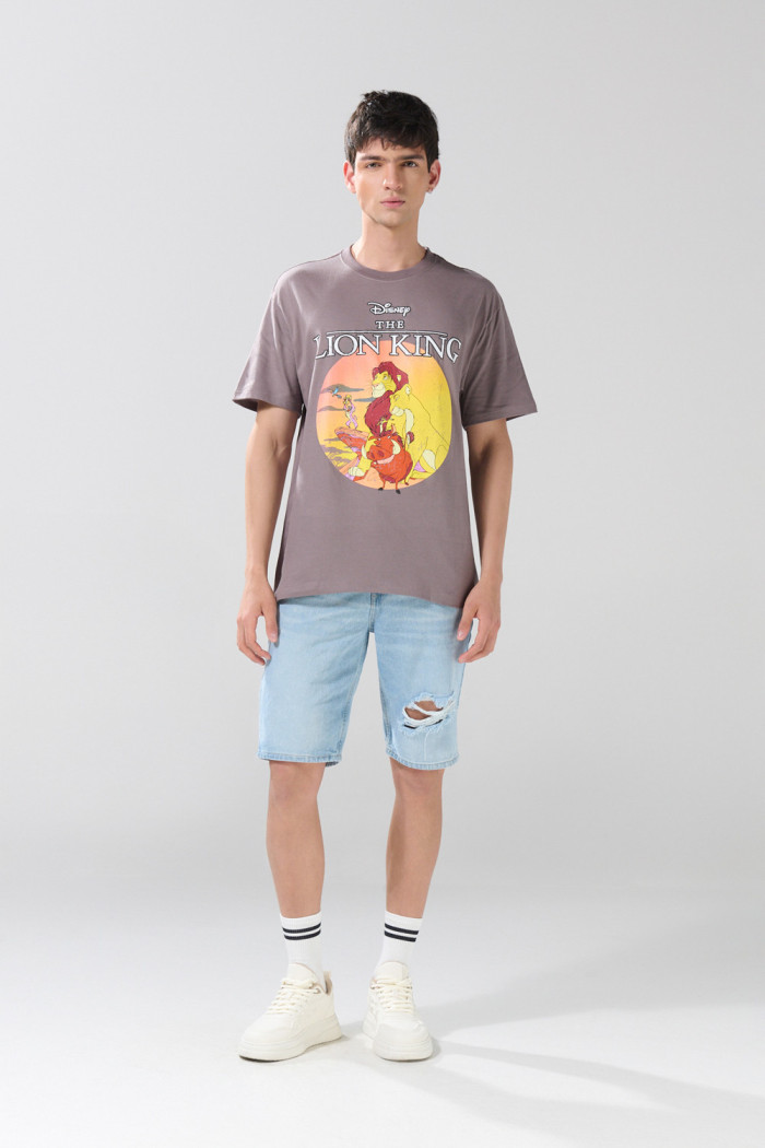 Camiseta cuello redondo gris medio con arte del Rey León