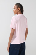 Camiseta en algodón college rosada con manga corta

