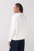 Buzo oversize cuello redondo crema con arte de Mafalda