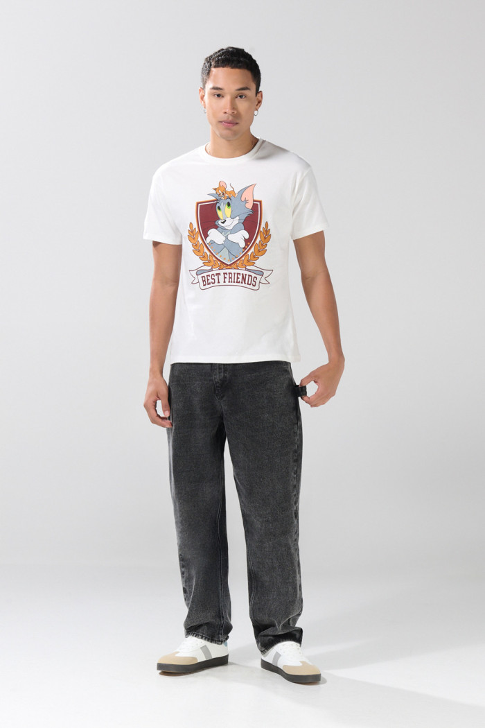 Camiseta manga corta crema con arte de Tom y Jerry
