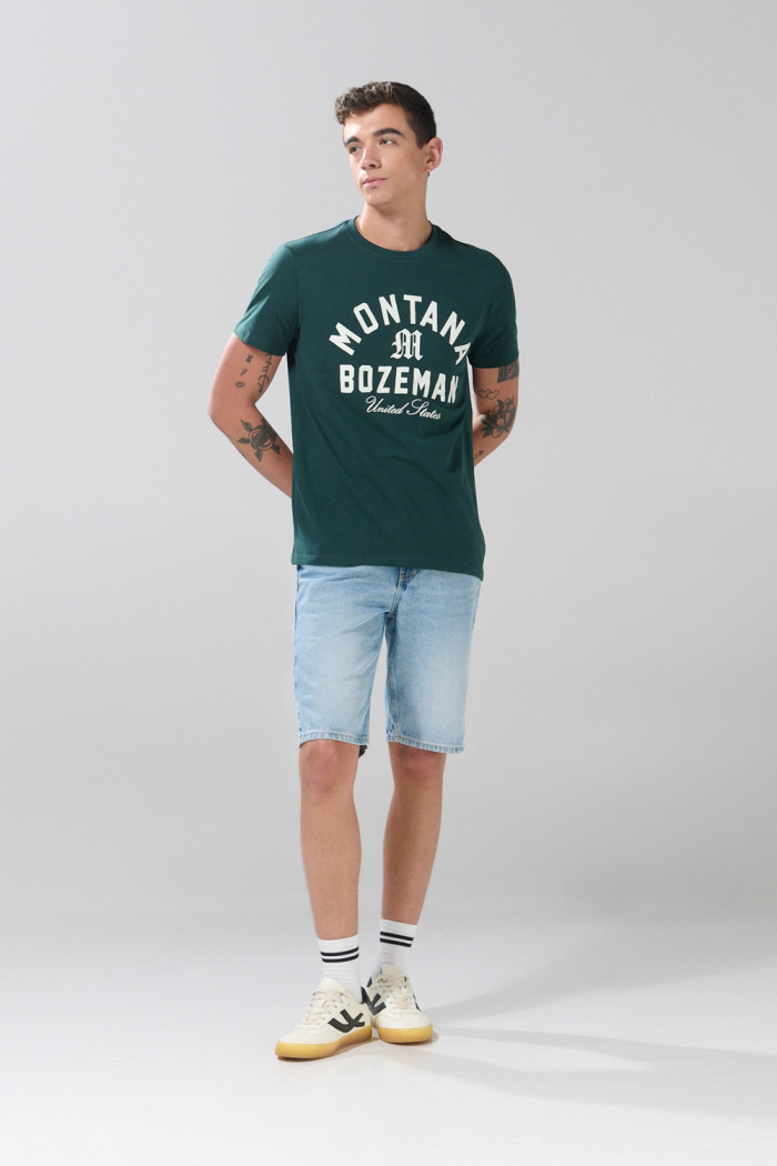 Camiseta en algodón manga corta verde con arte college
