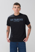 Camiseta college manga corta negra con hombro rodado