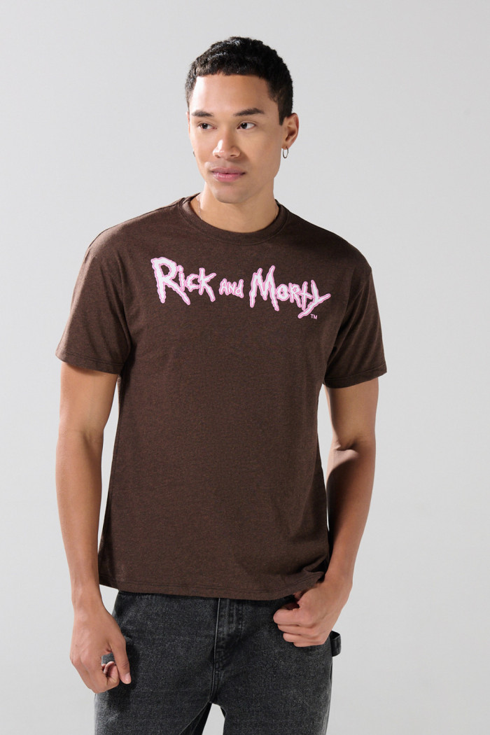 Camiseta café oscura de Rick and Morty manga corta