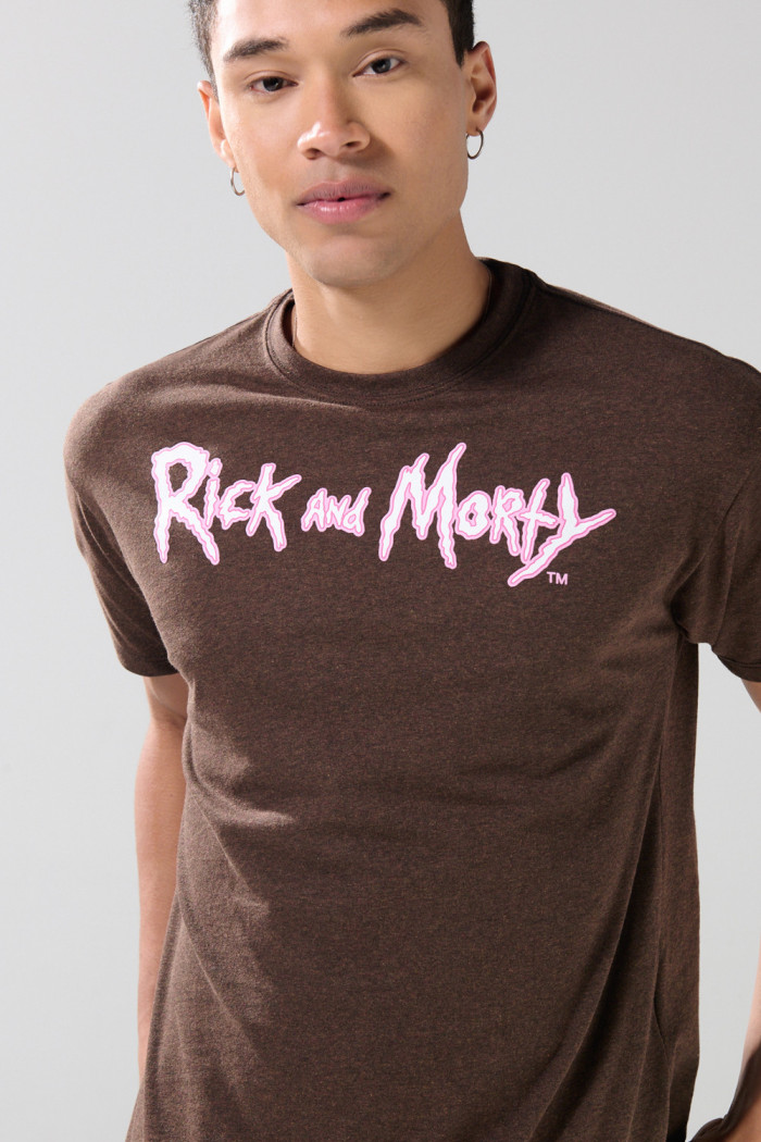 Camiseta café oscura de Rick and Morty manga corta