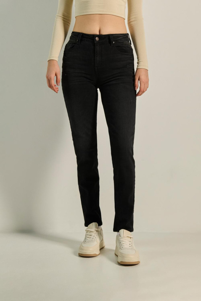 Jean jegging gris oscuro con trabillas y tiro alto