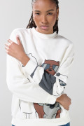 Buzo oversize crema de Osos Escandalosos cuello redondo