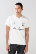 Camiseta crema clara cuello V con arte college