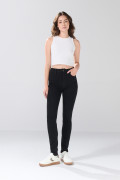 Jean negro jegging infaltables con súper tiro alto
