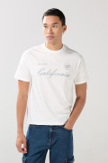 Camiseta college hombro rodado crema con manga corta