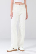 Jean crema claro 90´S infaltables bota recta con tiro alto
