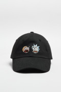 Cachucha negra beisbolera con diseño de Rick and Morty
