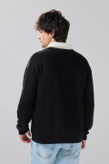Buzo cuello polo negro oversize con diseño college