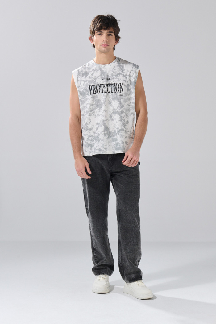 Camiseta oversize crema tie dye manga sisa con arte celestial