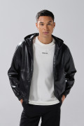 Chaqueta bomber negra con capota y manga ranglan