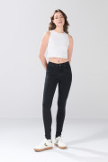 Jean push up infaltables gris con tiro alto y realce
