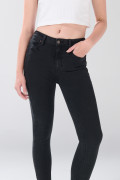 Jean push up infaltables gris con tiro alto y realce
