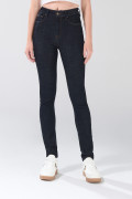 Jean push up azul infaltables tiro alto con costuras
