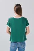 Camiseta manga corta college verde oscura con contrastes