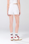 Short infaltables de jean tiro alto blanco con 5 bolsillos
