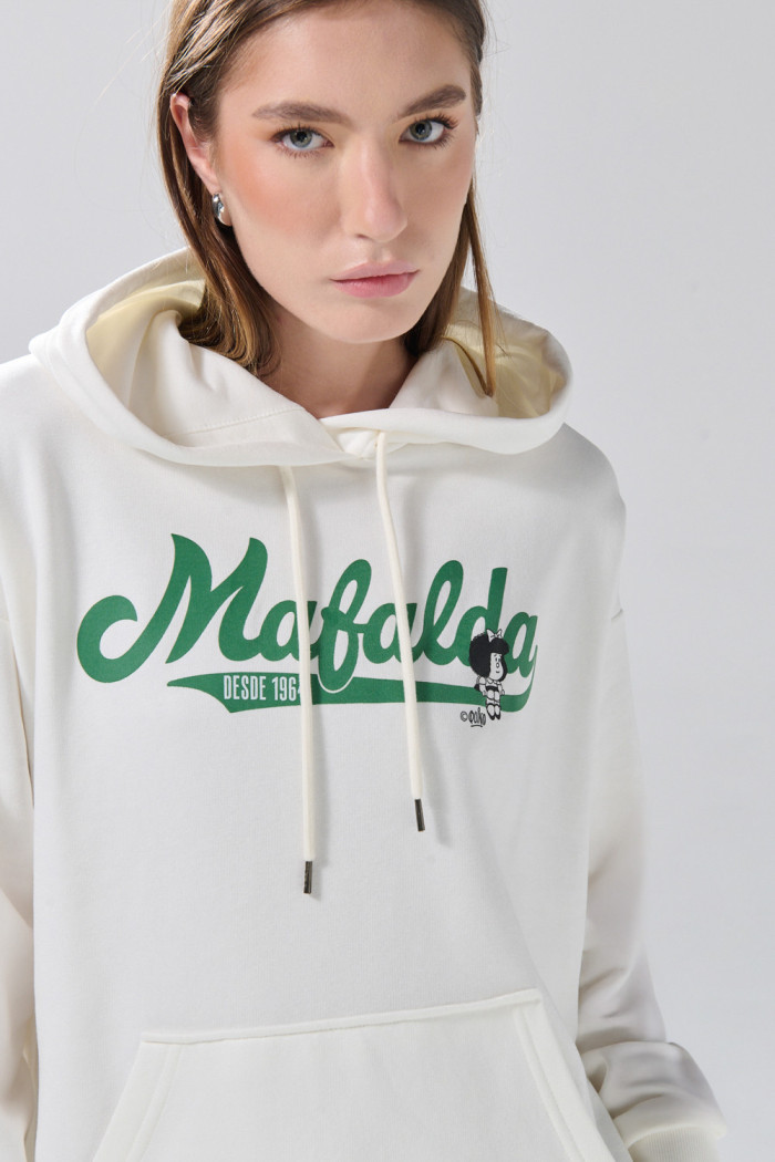 Buzo oversize crema de Mafalda con capota y manga ranglan