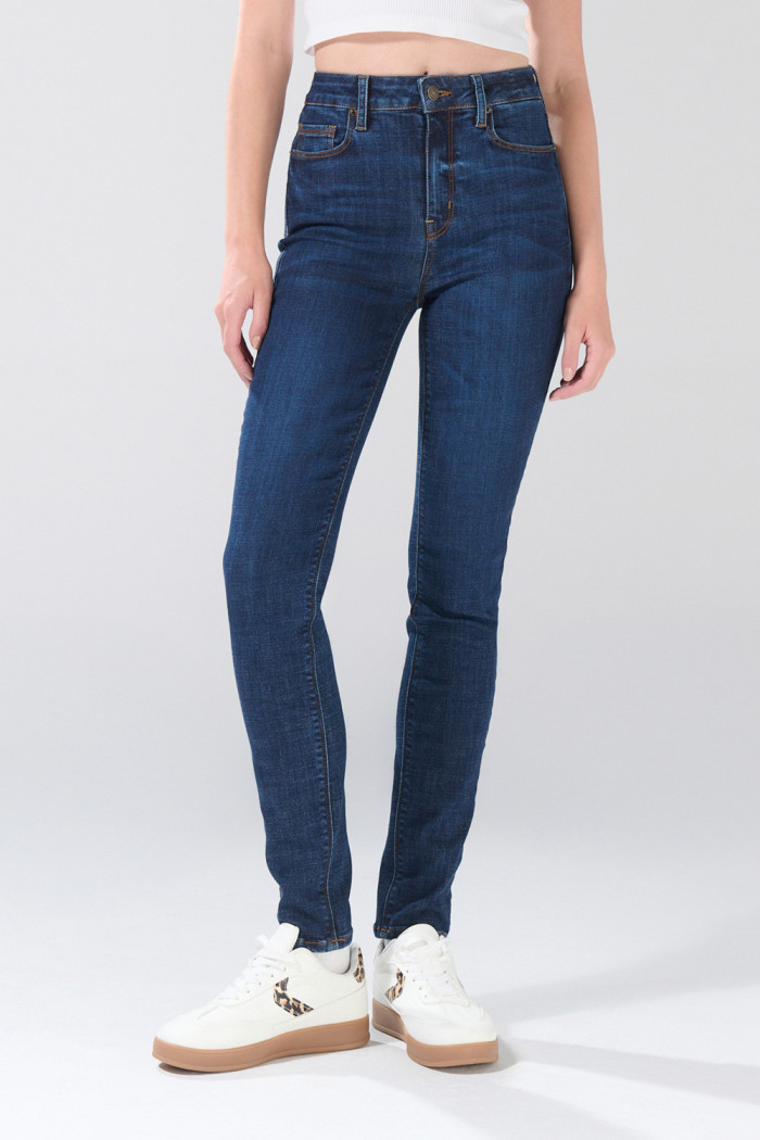 Jean jegging azul oscuro infaltables con súper tiro alto
