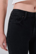 Jean infaltables gris con efecto push up, tiro alto y realce
