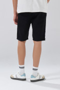 Bermuda de jean tiro bajo slim negra con bolsillos