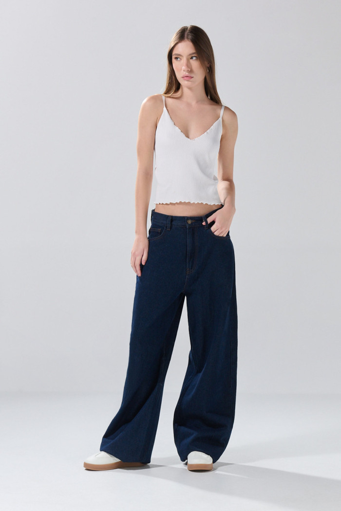 Jean baggy tiro medio azul intenso con bota ancha