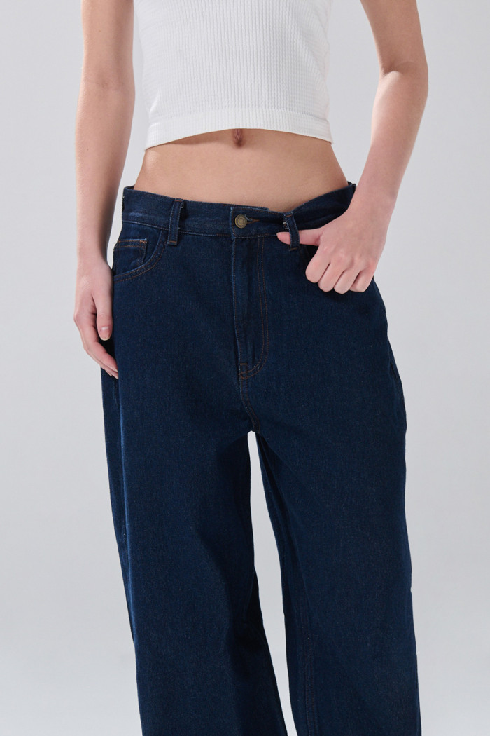 Jean azul intenso tiro medio baggy bota ancha con bolsillos