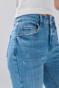 Jean jegging ceñido súper tiro alto azul medio con bolsillos