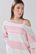 Buzo cuello redondo oversize crema college con rayas