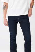 Jean infaltables skinny azul intenso con tiro bajo
