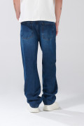 Jean tiro medio baggy infaltables azul oscuro con bota ancha

