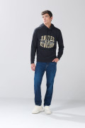 Jean straight leg azul infaltables tiro bajo con bota recta
