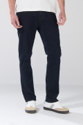 Jean azul intenso straight leg infaltables con bota recta
