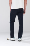 Jean azul intenso straight leg infaltables con bota recta
