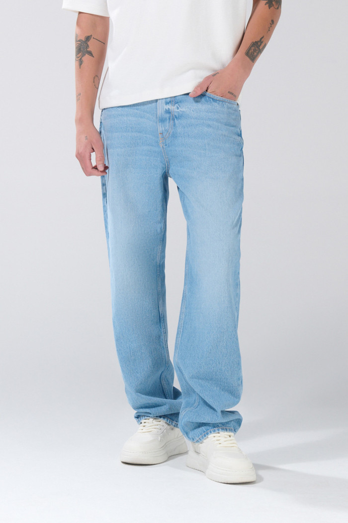 Jean bota ancha baggy infaltables tiro medio azul claro
