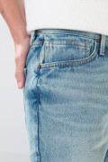 Bermuda slim de jean tiro bajo azul medio con cremallera