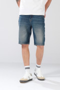 Bermuda azul oscura de jean slim infaltables con 5 bolsillos