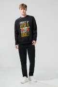 Buzo cuello redondo negro con arte de Guns N´ Roses
