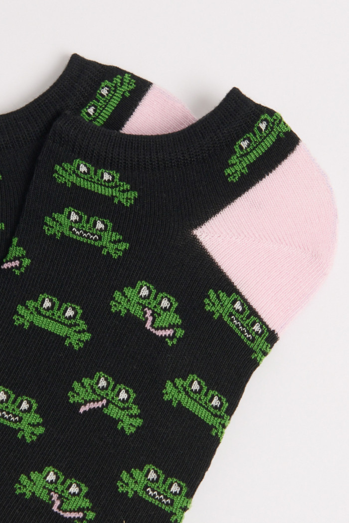 Medias unicolores tobilleras con diseños de ranas verdes y contrastes
