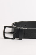 Cinturón sintético negro con texturas y hebilla reversible