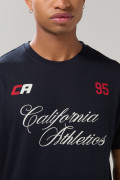 Camiseta azul intensa manga corta con texto college