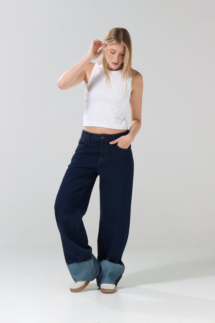 Jean straight low waist azul medio con bota recta